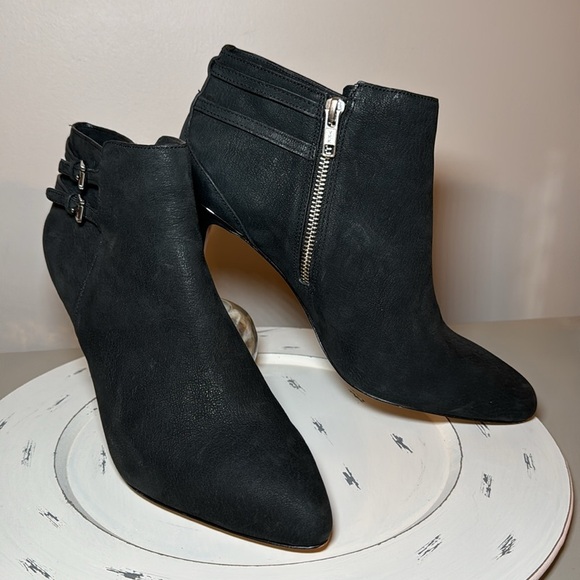 Coach Daphney Leather Heeled Bootie Size 9 - Picture 13 of 13